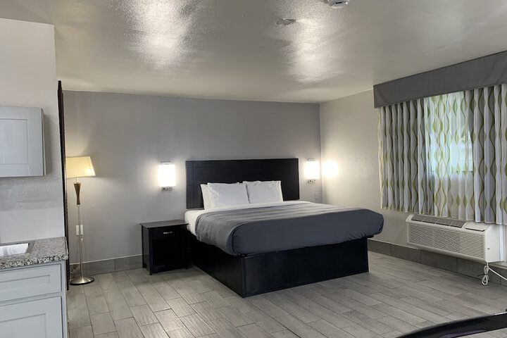 Room 32 of 36