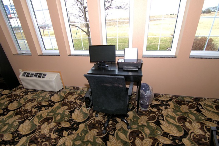 Rock Island Inn & Suites