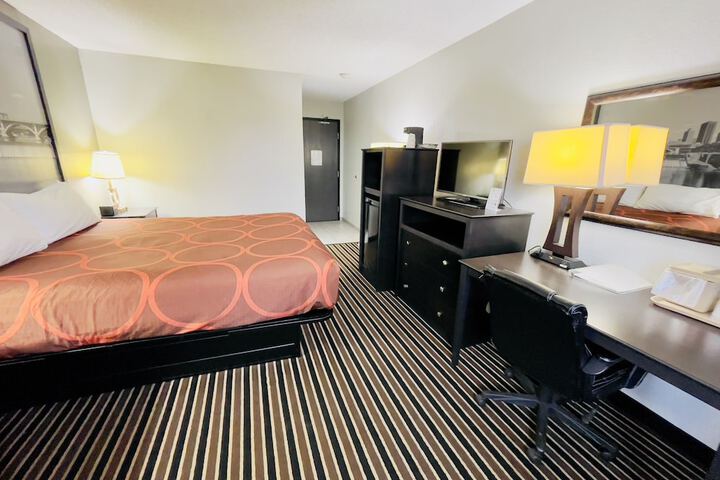 Room 44 of 65