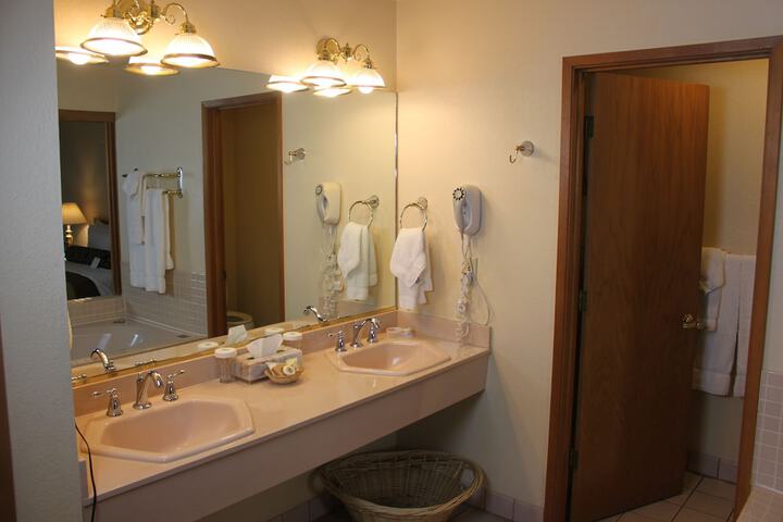 Room 42 of 142