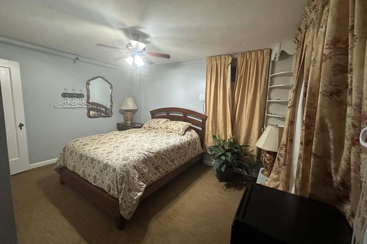 Room 16 of 65
