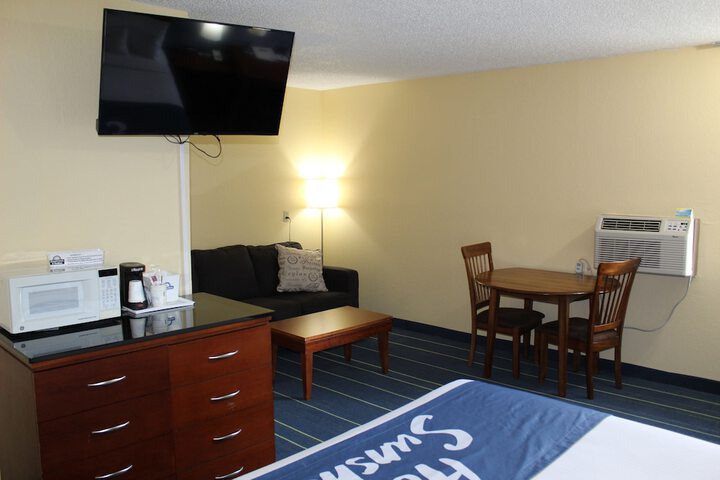 Room 22 of 60