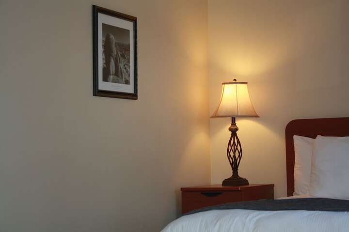 Room 11 of 37