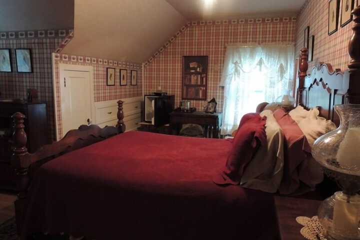Room 55 of 76