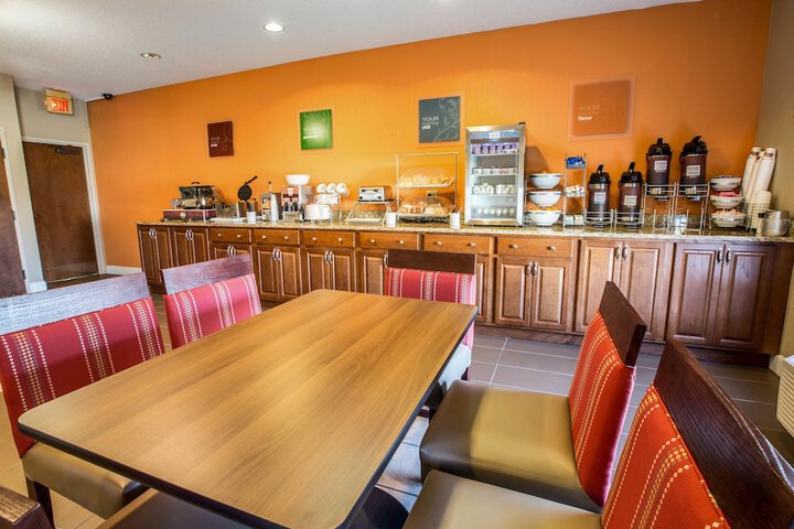 Quality Suites Morristown West