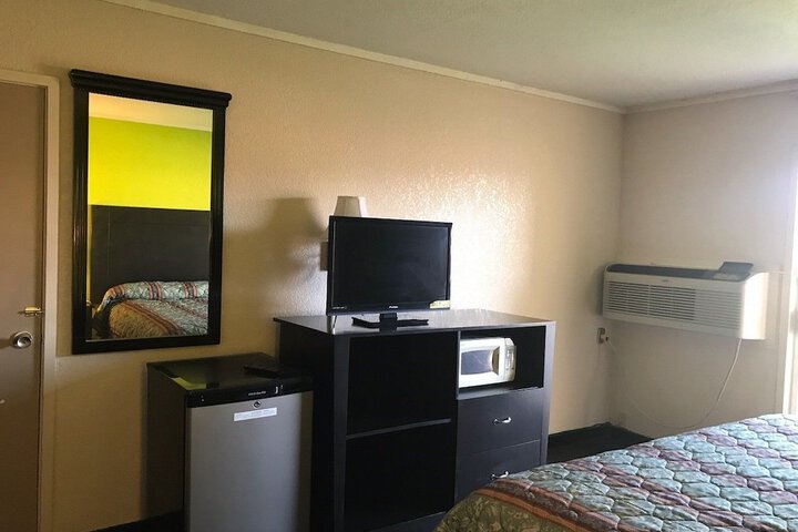 Woodville Inn