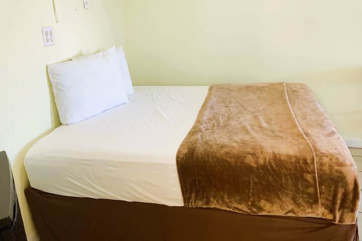 Room 35 of 67