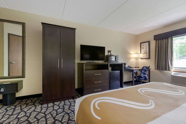 Room 8 of 41