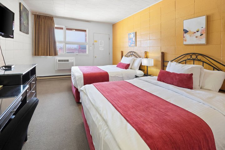 Dauphin Inn Express