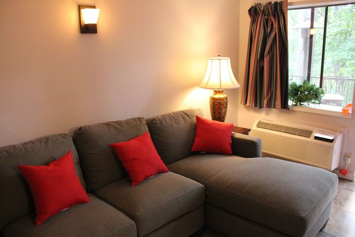 Room 49 of 219