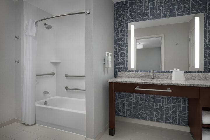 Homewood Suites by Hilton Newark-Cranford