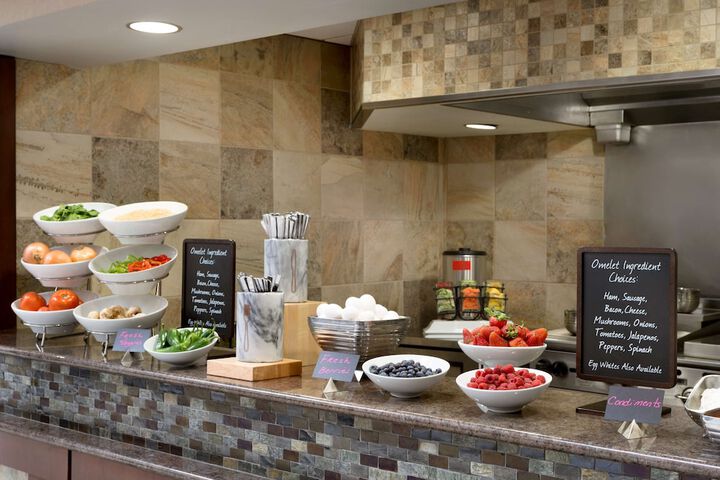 Embassy Suites Hotel Des Moines Downtown