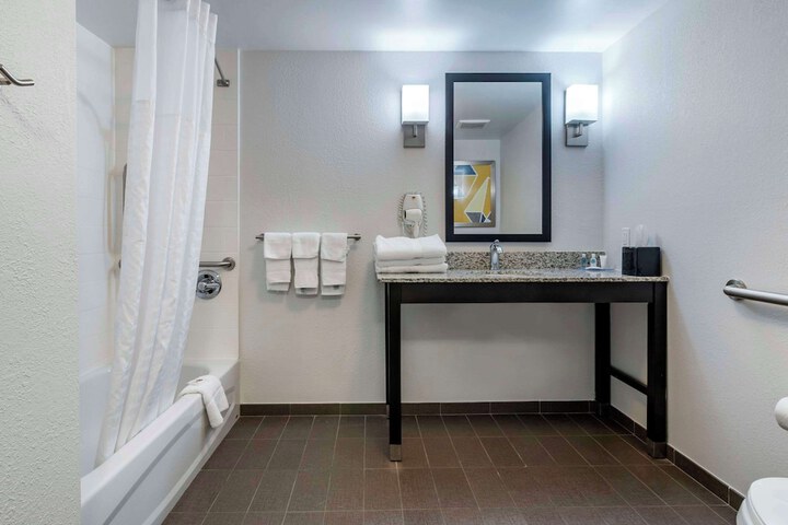Comfort Inn St. Louis Airport