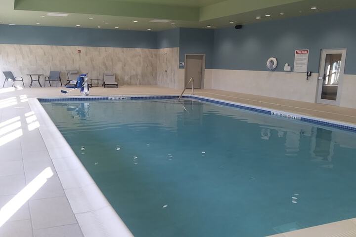 Holiday Inn Express & Suites Tonawanda - Buffalo Area by IHG