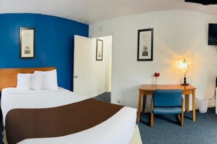 Sparta Inn