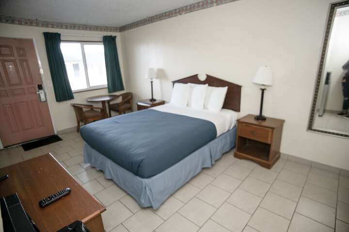 Room 14 of 31