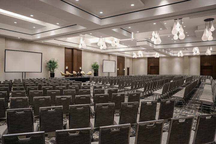 Hyatt Regency Houston / Galleria