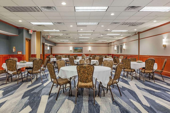Comfort Inn & Suites Rapid City near Mt. Rushmore