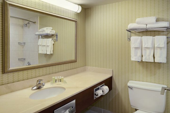 Room 19 of 34