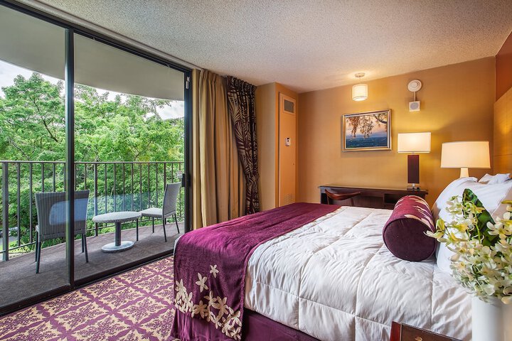 Hilo Hawaiian Hotel Trademark Collection by Wyndham