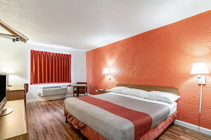 Room 21 of 30