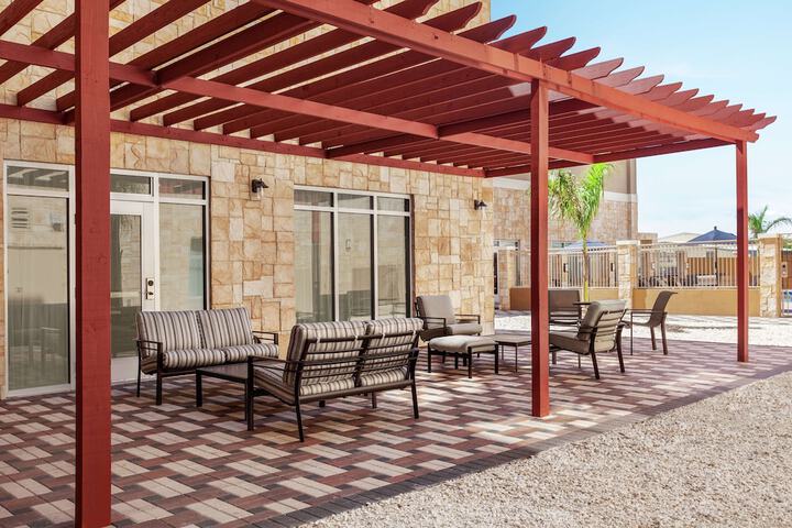 Terrace/Patio 35 of 36