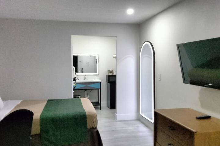 Room 28 of 36