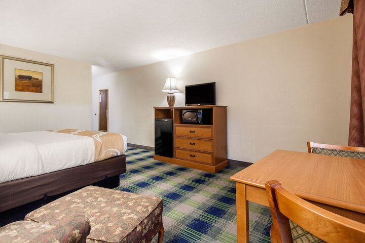 Room 17 of 25