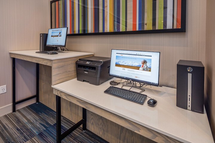 Holiday Inn Express Sunnyvale - Silicon Valley by IHG