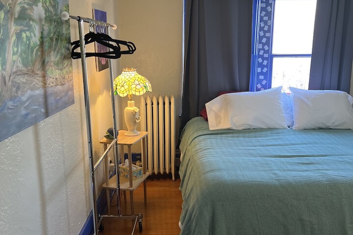 Room 68 of 104