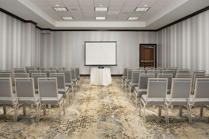 Embassy Suites by Hilton Dulles North Loudoun