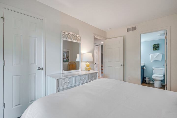Kiawah Island Vacation Rental: Walk to Beach!