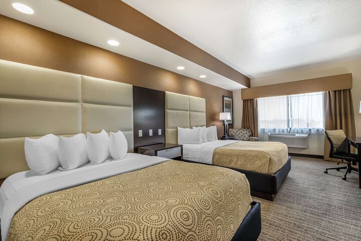 Room 9 of 28