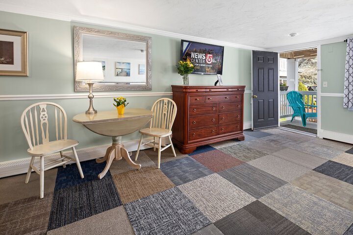 Room 15 of 37