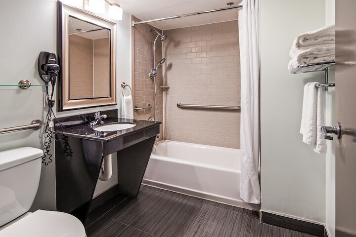 Room 15 of 30