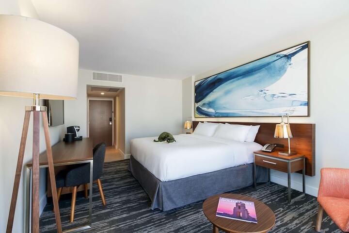 Room 114 of 215