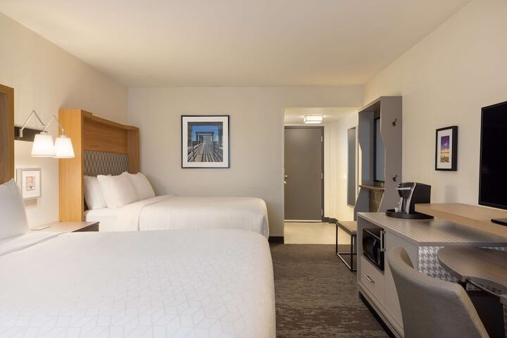 Room 26 of 39