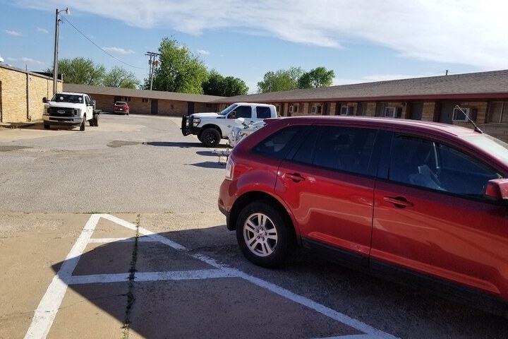 Hotel 4 of 81