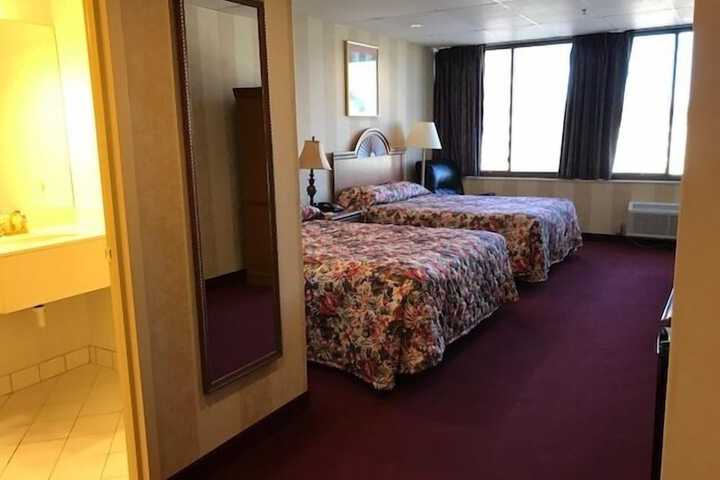 Room 16 of 32