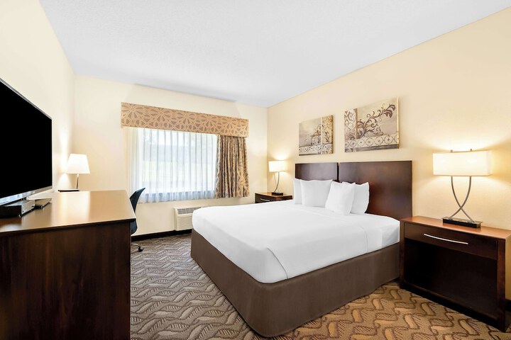 Room 17 of 31