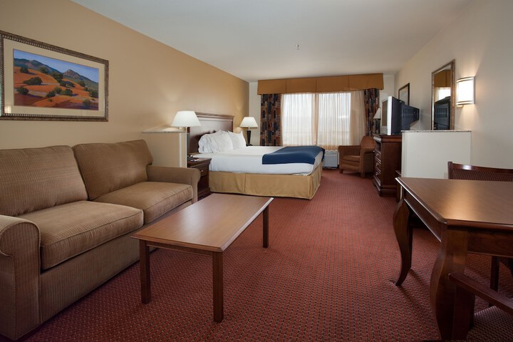 Room 21 of 34