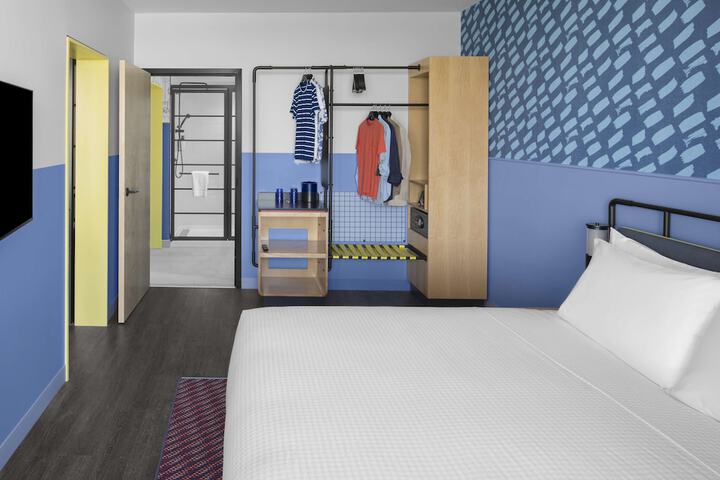 Room 18 of 35