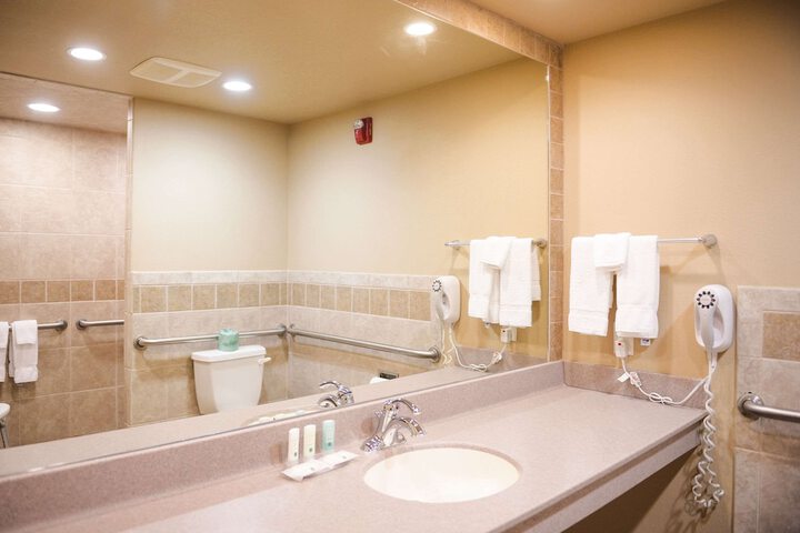 Quality Inn & Suites Ames Conference Center Near ISU Campus