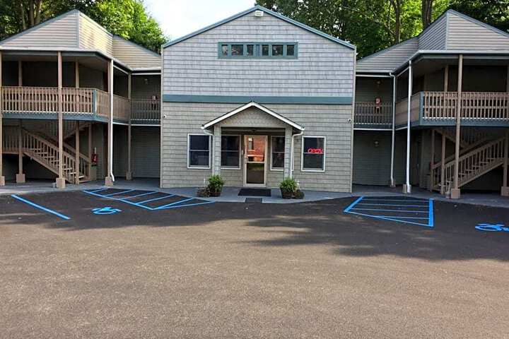 TOWN HOUSE INN ONEONTA