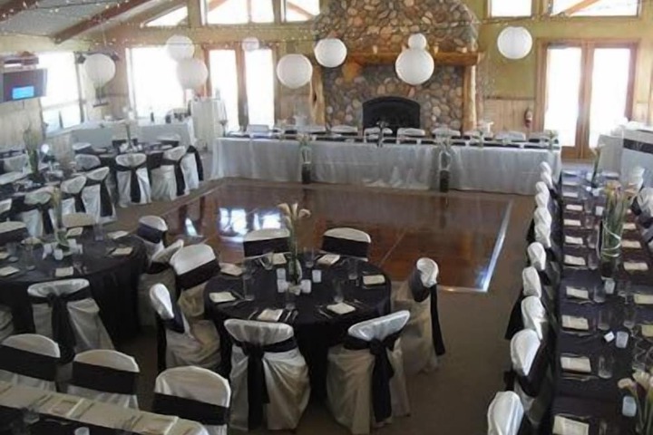 RiverStone Family Lodge
