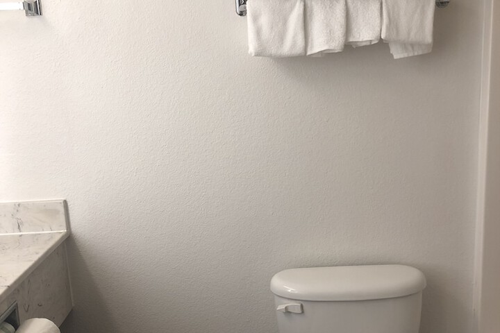 Room 10 of 35