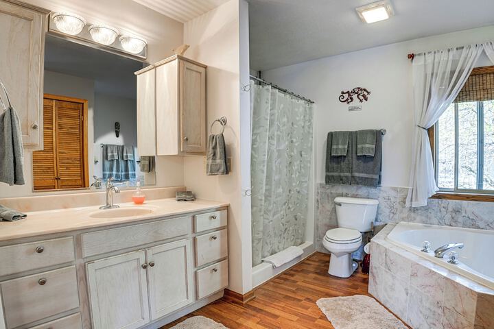 Lake Wissota Home w / Private Dock + Fire Pit!