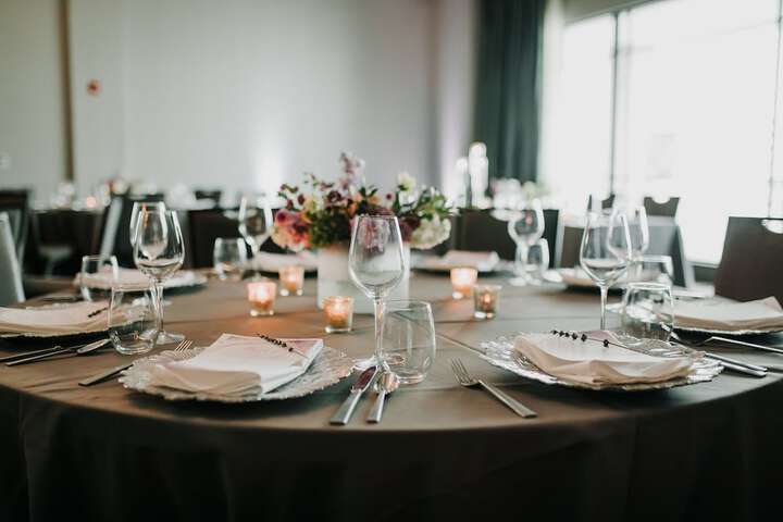 Ballroom/Hall 87 of 102