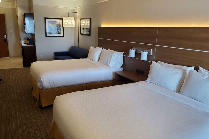 Room 42 of 63