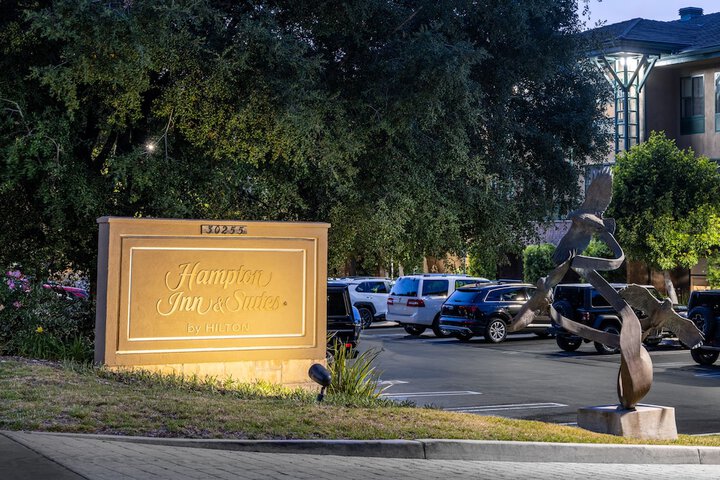 Hampton Inn & Suites Agoura Hills